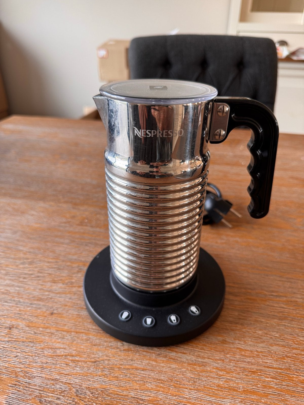 Nespresso Aeroccino 4 Melkopschuimer, Overige modellen, Overige typen, Ophalen of Verzenden, Zo goed als nieuw