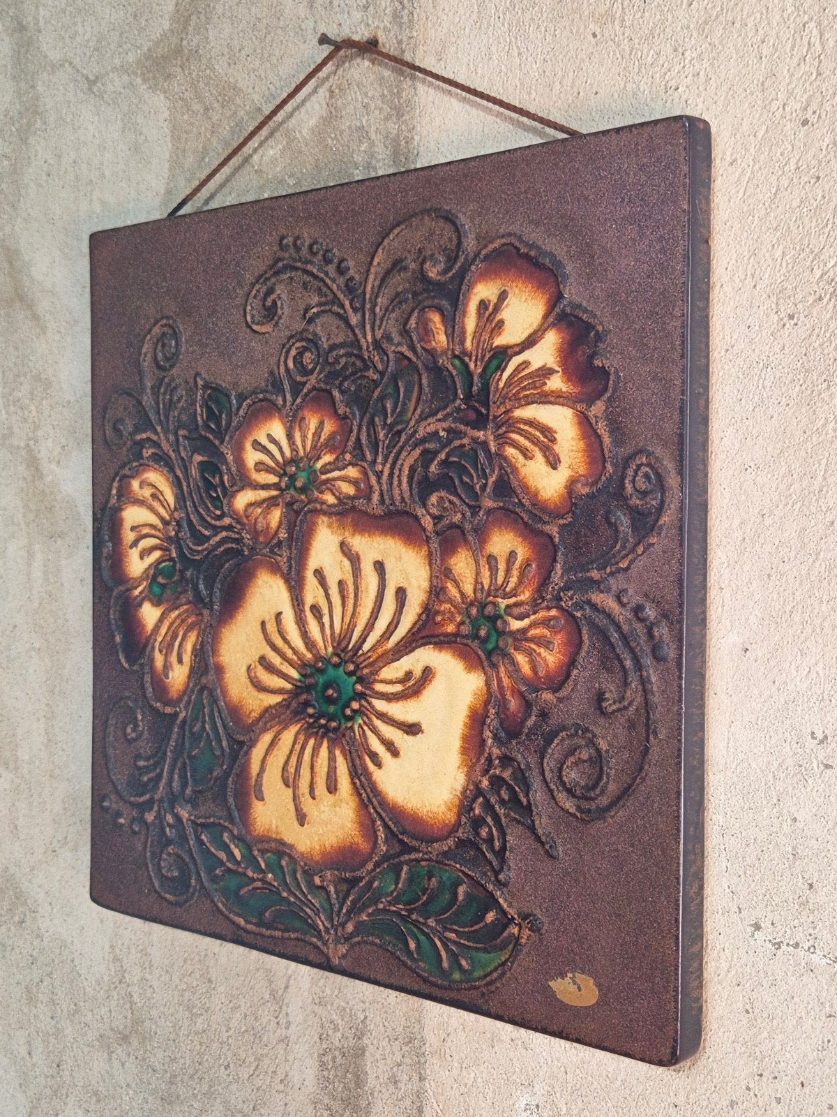 Vintage groot keramische wandtegel met bloemmotief, Ophalen of Verzenden