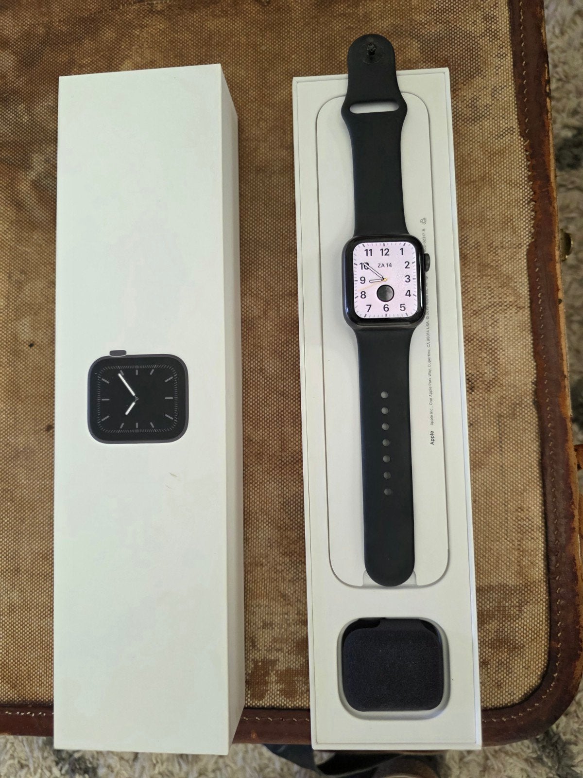 Apple Watch Series 5 40mm Space Gray GPS, Sieraden, Tassen en Uiterlijk, Smartwatches, IOS, Ophalen of Verzenden, Zo goed als nieuw