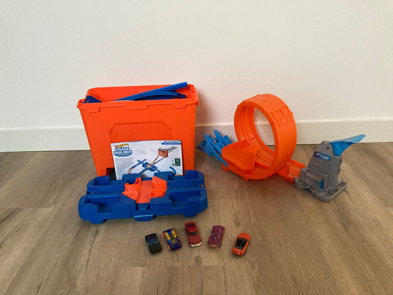 Hotwheels Track Builder Box incl. 5 auto’s, Ophalen, Gebruikt, Handmatig, Hot Wheels