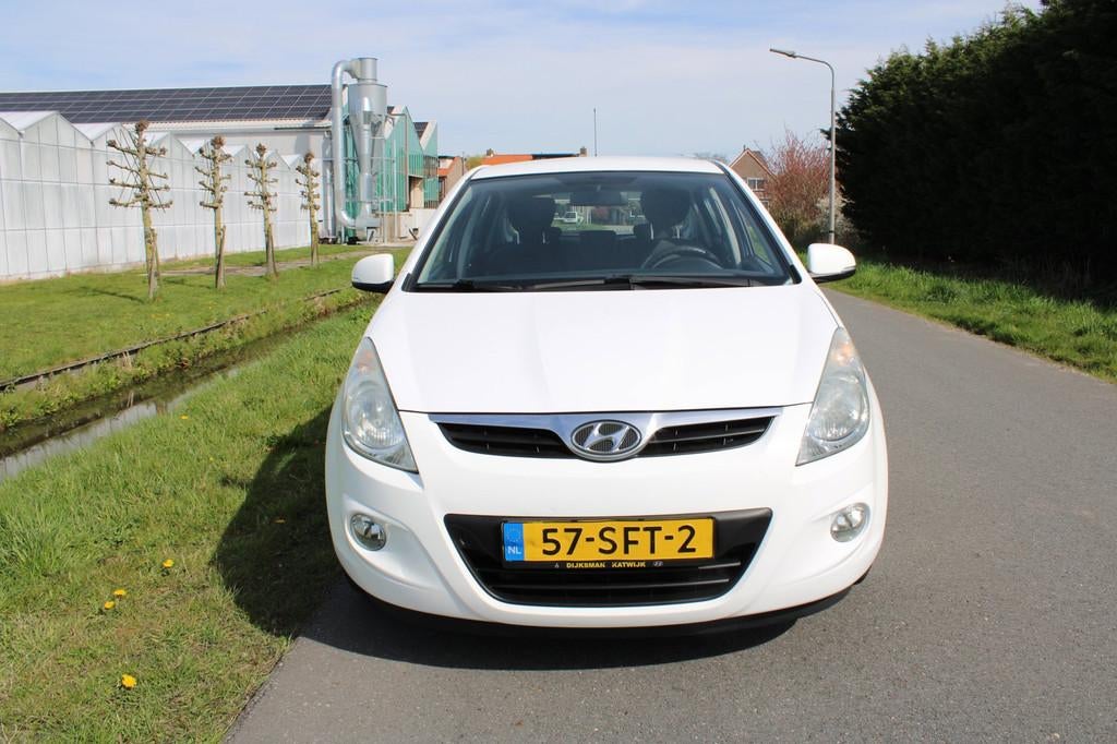 Hyundai I20 1.2i i-Motion 5 Drs met Airco, Auto's, Hyundai, Euro 5, 450 kg, Gebruikt, 31 €/maand