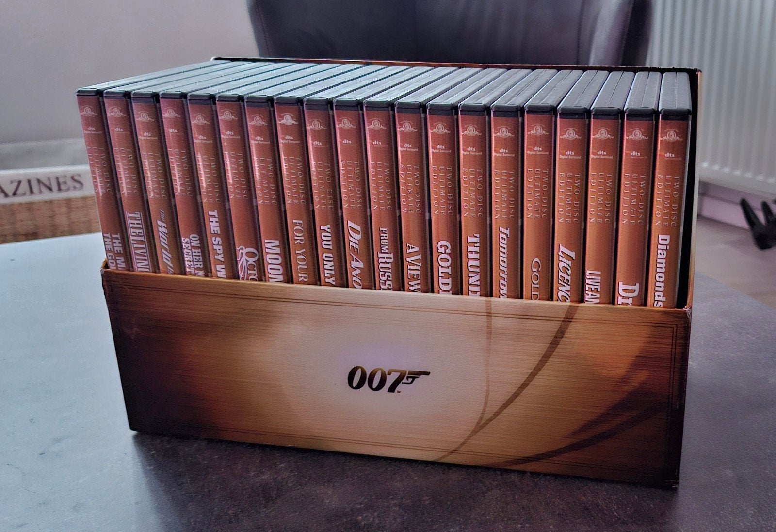 James Bond 007 Ultimate DVD Collector's Set, Engels, Nederlands, Ophalen of Verzenden, Zo goed als nieuw