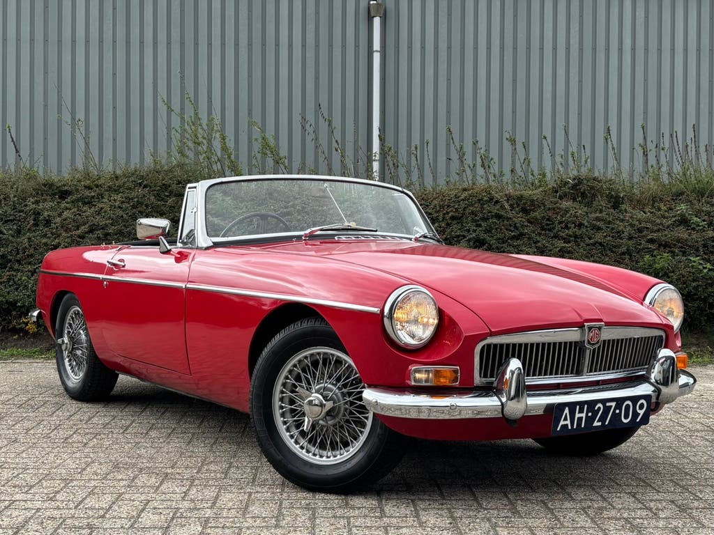 MGB 1.8 Cabriolet 1967 Rood / Oldtimer / Klassieker / Rally!, foto 3