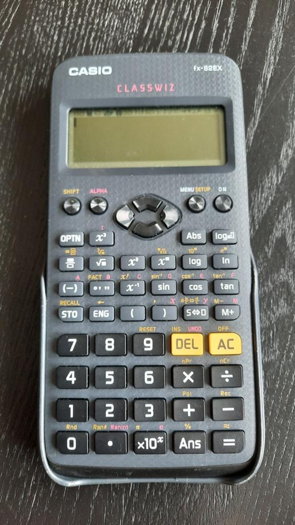 Casino classwiz rekenmachine fx 82ex (wetenschappelijk), Ophalen, Zo goed als nieuw