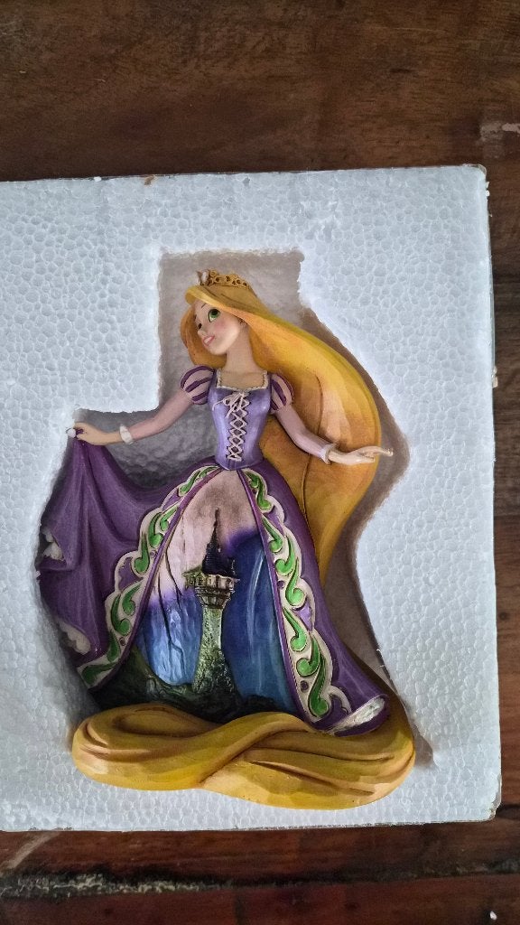 Castle dress Aurora rapunzel Disney collection, Ophalen of Verzenden, Overige figuren, Zo goed als nieuw, Beeldje of Figuurtje
