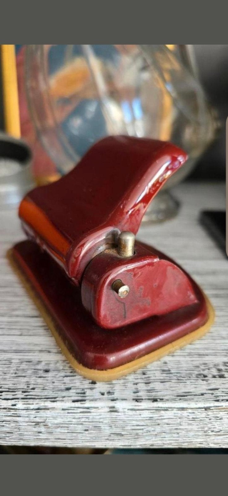 Prachtige antieke rode Hollandse EJA perforator, €7,50, Antiek en Kunst, Ophalen of Verzenden