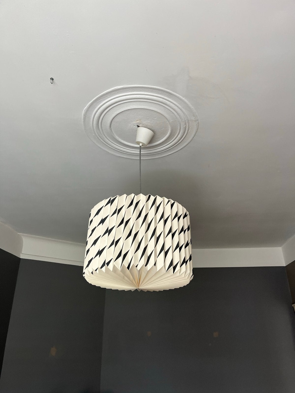 Papieren lamp Loods 5 met retro zwart wit print, Ophalen, Zo goed als nieuw, Overige materialen, Minder dan 50 cm