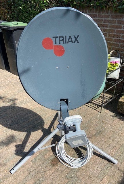 Satellit schotel, Audio, Tv en Foto, Schotelantennes, Ophalen of Verzenden, Gebruikt, (Schotel)antenne-accessoires, Overige merken