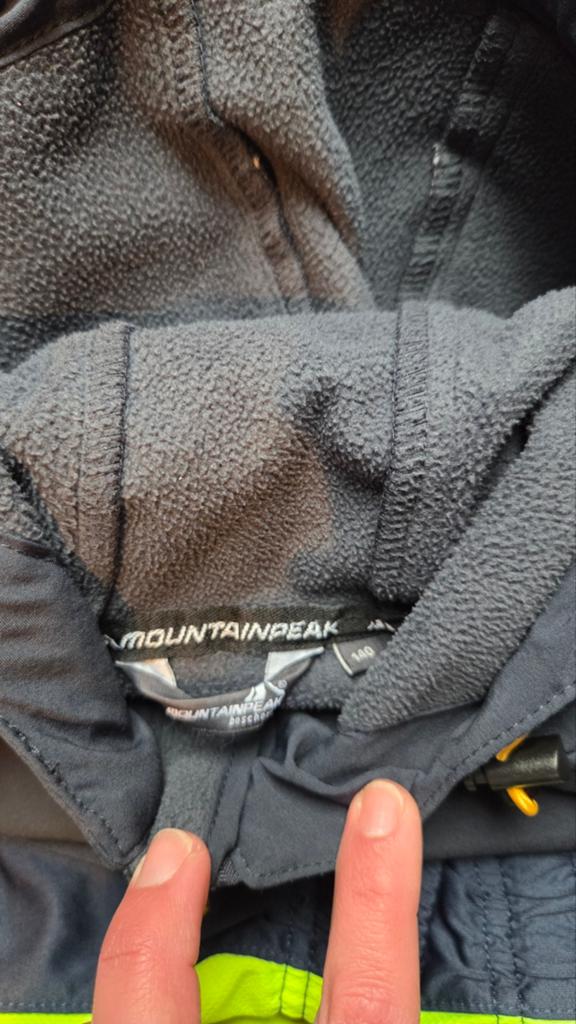 Mountain peak softshell maat 140, Ophalen of Verzenden