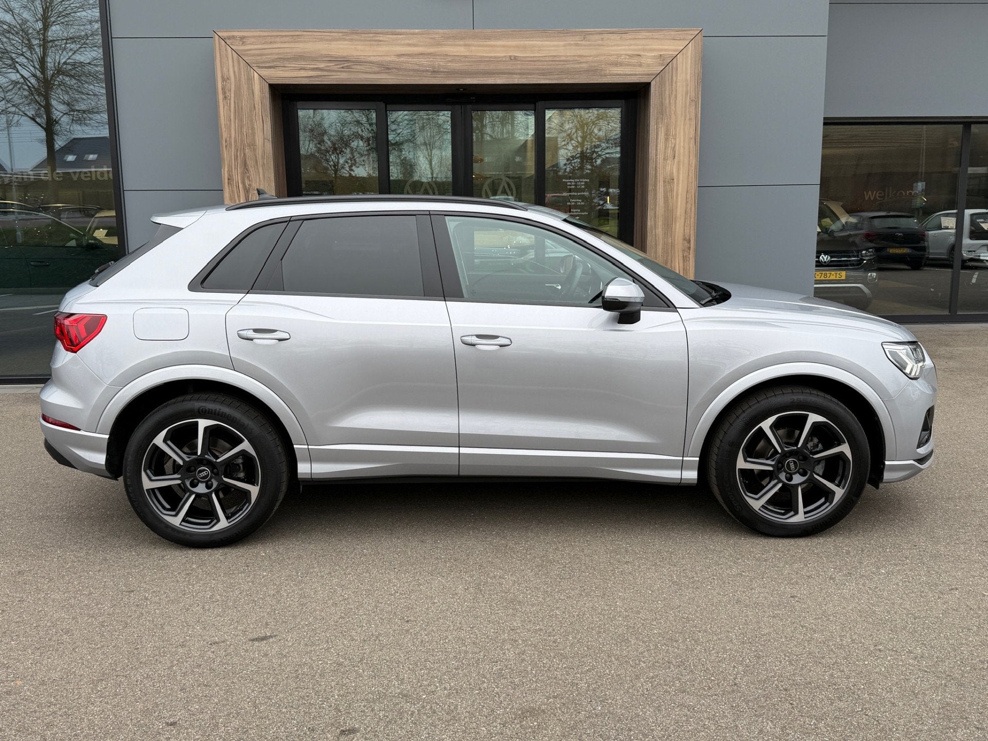 Audi Q3 35 TFSI 150pk S-tronic Advanced | Trekhaak | Zwart o, Auto's, 12 maanden, 15 km/l, Zwart, 4 cilinders