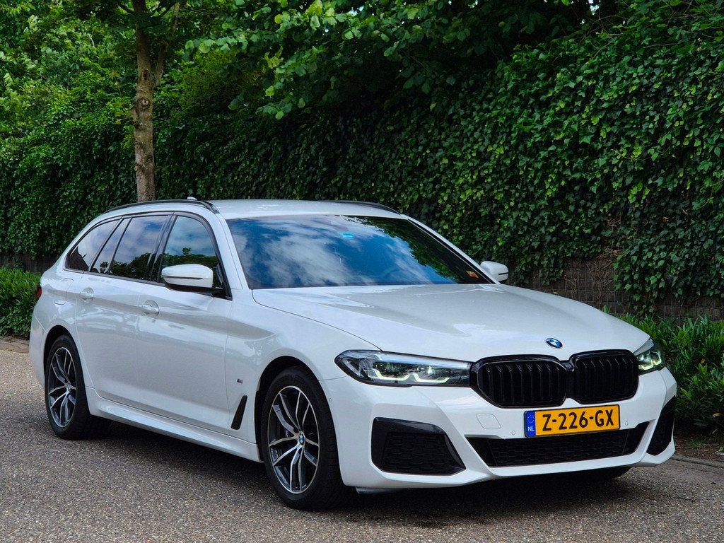 BMW 5-serie Touring 530e M Sport LED CarPlay Elek. Stoelen 1, Auto's, BMW, Bedrijf, Te koop, 5-Serie, ABS, Airbags, Airconditioning