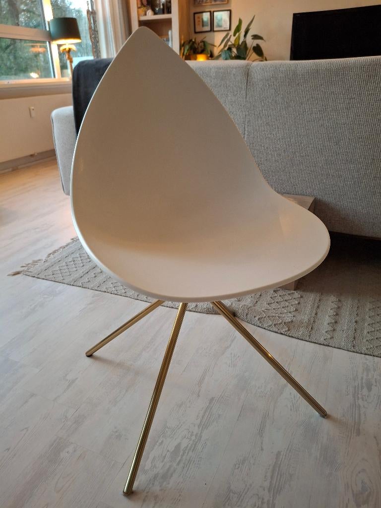 2 witte BoConcept Ottawa eetkamerstoelen, messing onderstel, Ophalen, Twee, Deens design - designer: Karim Rashid, Wit