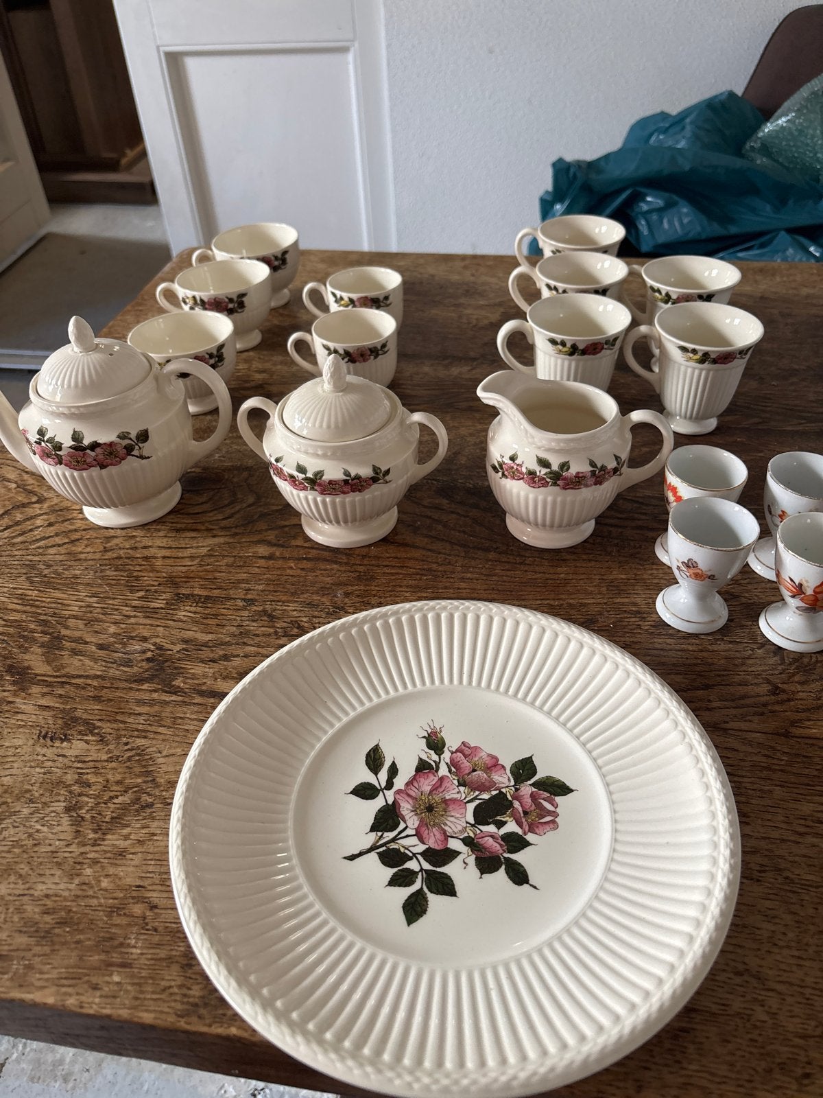 Wedgwood Etruria Barlaston Briar Rose Servies Set, Antiek en Kunst, Antiek | Servies compleet, Ophalen