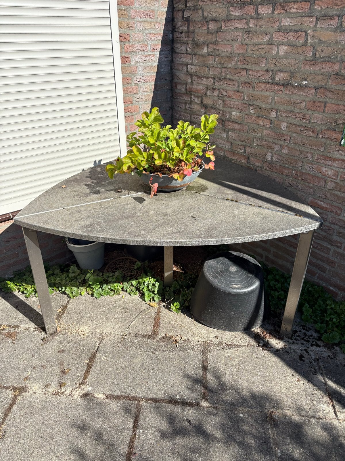 Luxe natuurstenen tuintafel met rvs onderstel en 6 stoelen, Tuin en Terras, Tuintafels, Ophalen, Gebruikt, Vierkant, Rvs