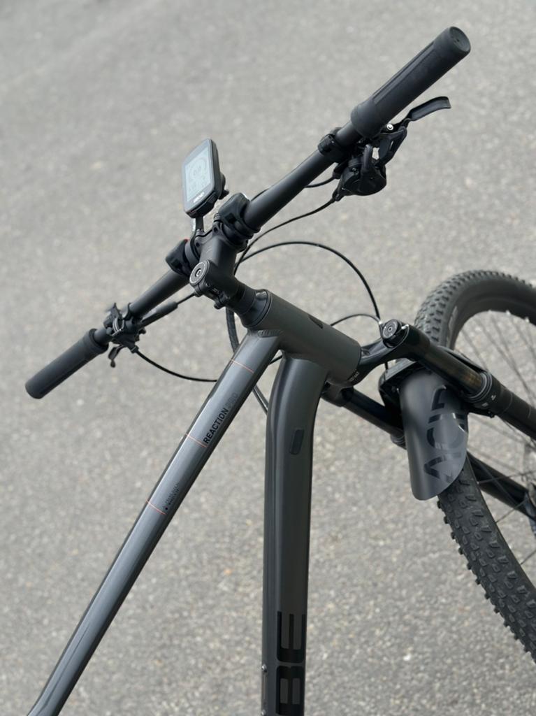 Foto 12 van Mountainbike Cube Reaction Pro XL 21 Frame 29 inch MTB bike