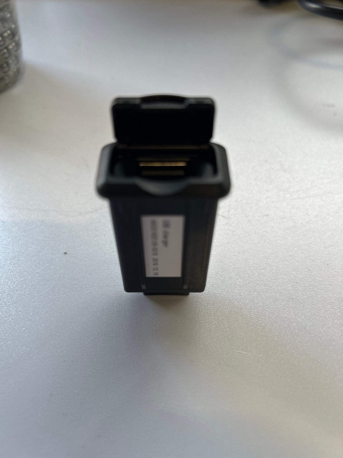 USB-oplader voor auto /scooter- Compact en handig, Universeel, Nieuw, Ophalen of Verzenden, Autolader