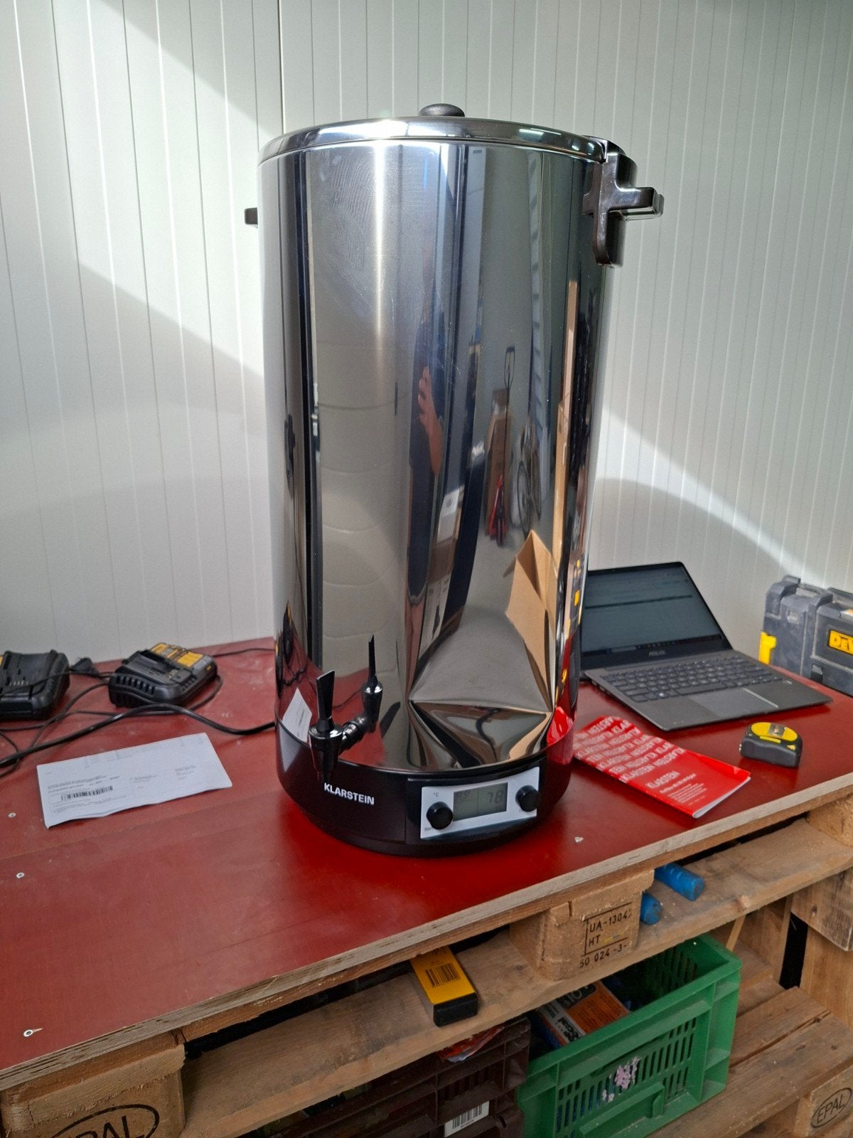 3 x Klarstein Waterkoker RVS 60L - Nieuw met klein deukje, 2 liter of meer, Ophalen, Nieuw, Rvs