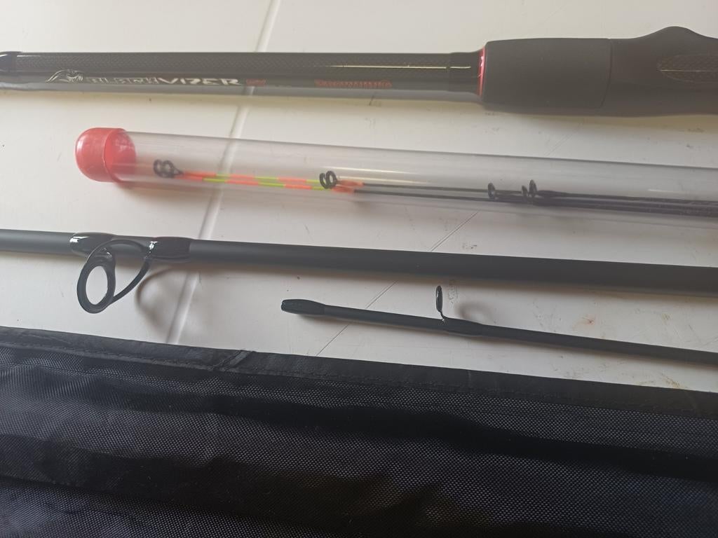 Zeer mooie feeder black  viper, Watersport en Boten, Ophalen, Zo goed als nieuw, Werphengel
