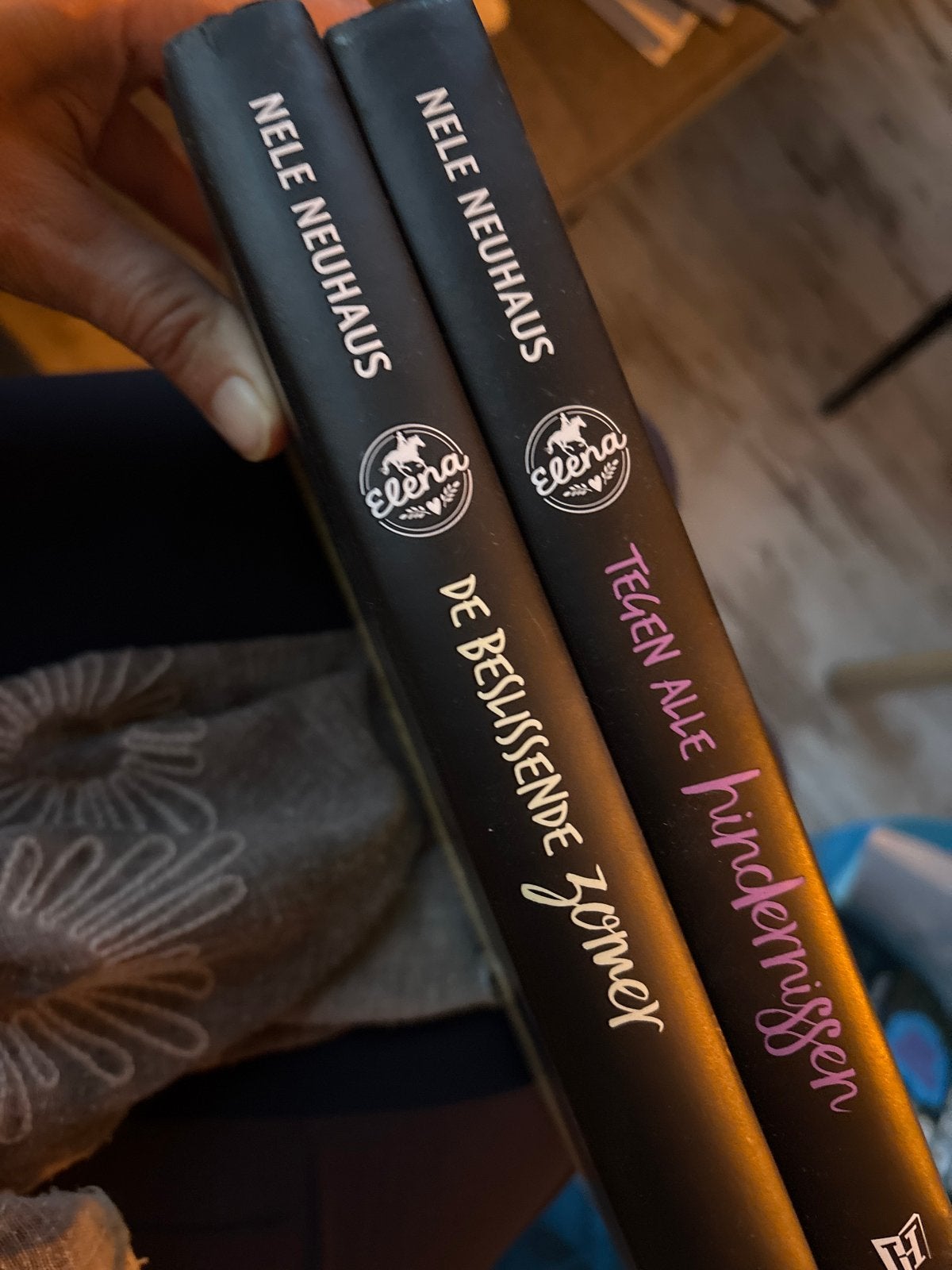 Elena serie: De Beslissende Zomer & Tegen Alle Hinderissen, Boeken, Ophalen of Verzenden, Zo goed als nieuw, Fictie
