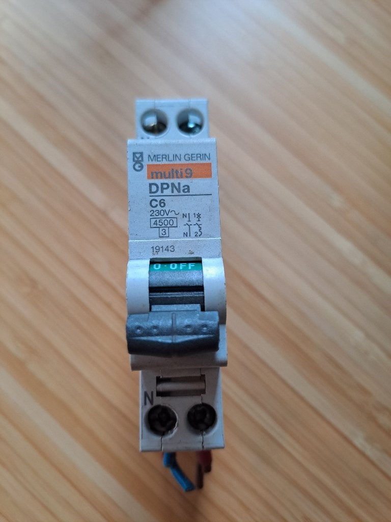 Merlin Gerin Multi9 DPNa C6 installatieautomaat, Ophalen of Verzenden, Gebruikt