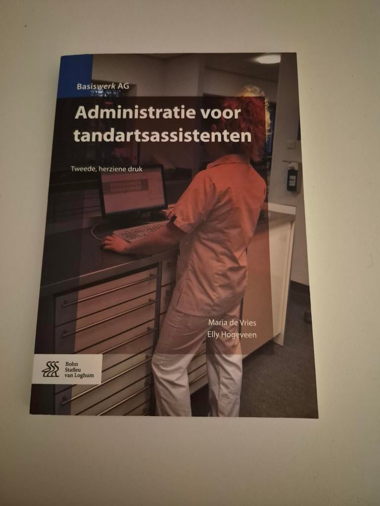 Administratie voor tandartsassistenten - Maria de Vries, Boeken, Studieboeken en Cursussen, Zo goed als nieuw, MBO, Gamma, Ophalen of Verzenden