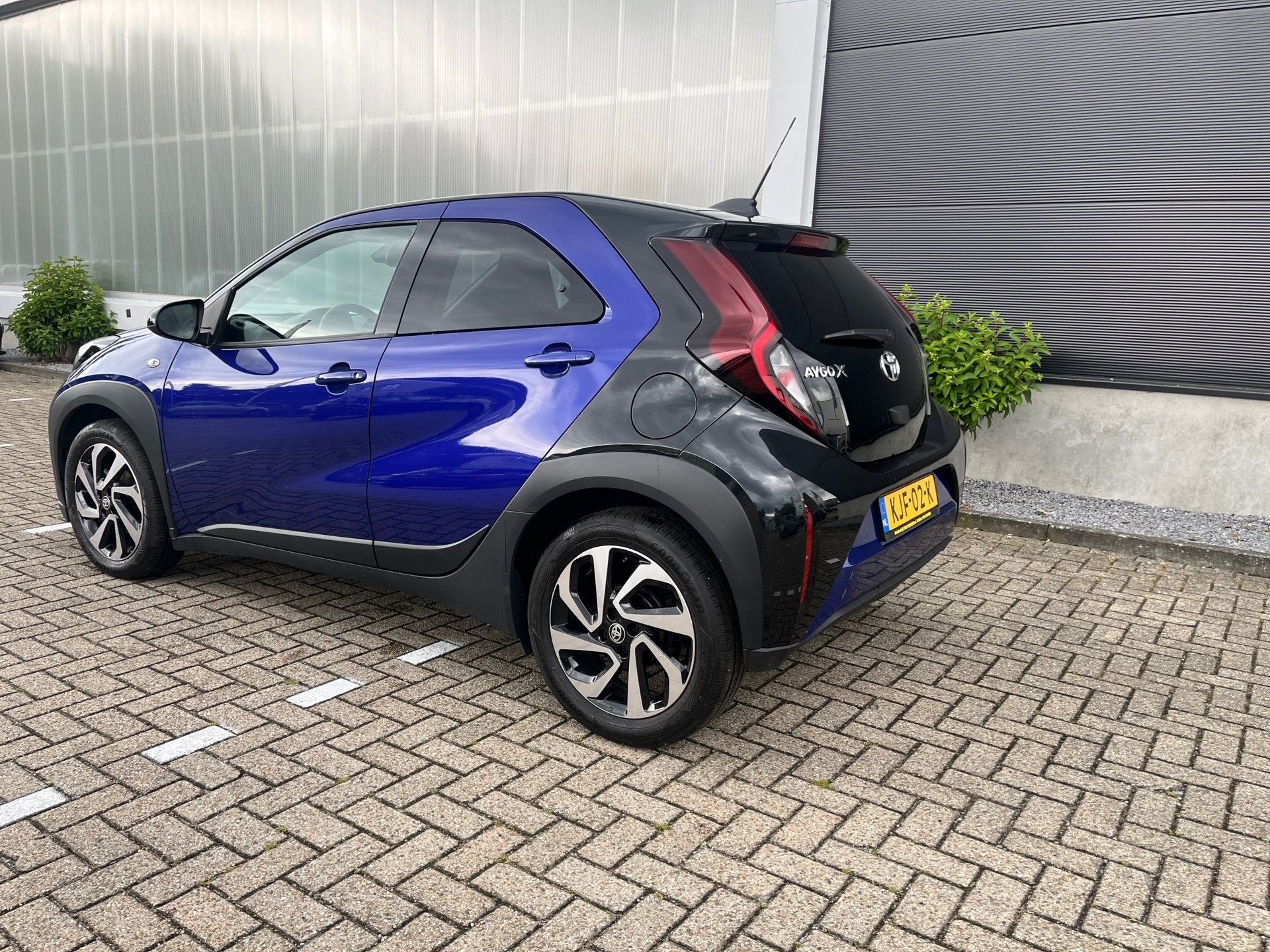 Toyota Aygo X 1.0 VVT-i MT Play, Gebruikt, Euro 6, 3 cilinders, Geïmporteerd