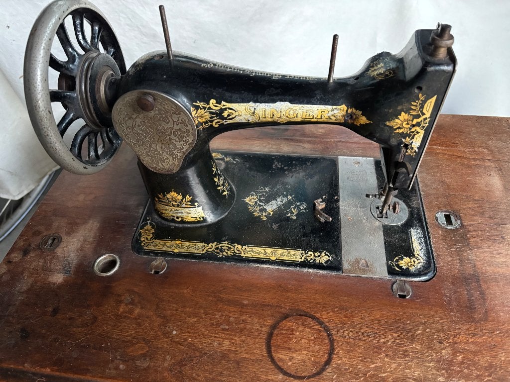Singer naaimachine 1906 tafelmodel, Ophalen
