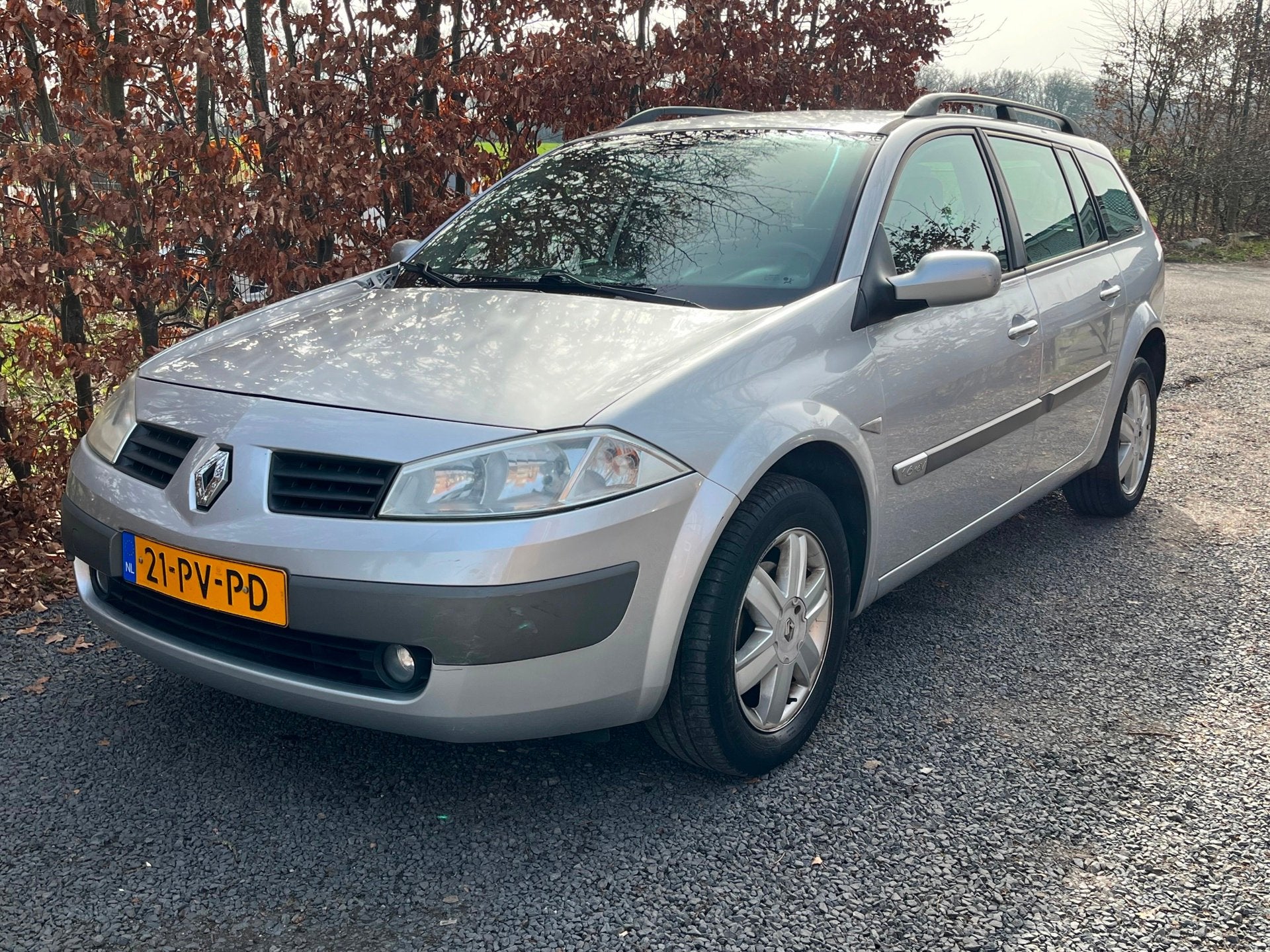 Foto 3 van Renault Mégane Grand Tour 1.6-16V Expression Basis|APK|RIJD