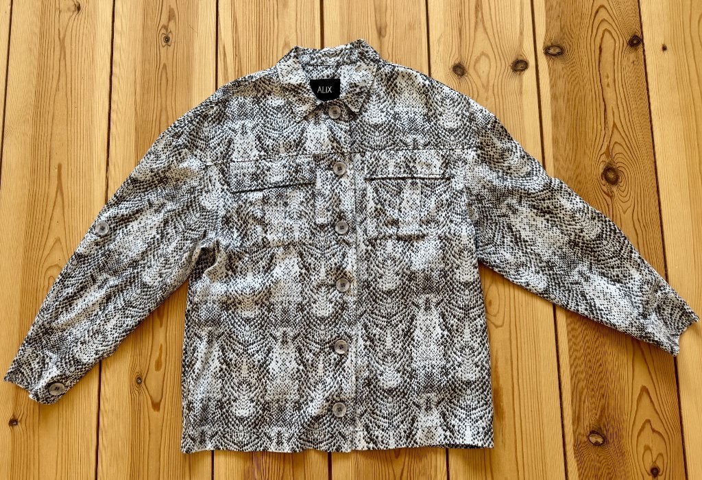 Alix The Label - Snake Jacket / Jas Blouse - XS / Small, Kleding | Dames, Alix the label, Wit, Ophalen of Verzenden, Zo goed als nieuw