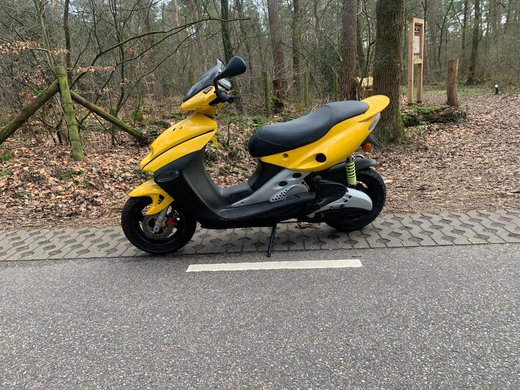 Malaguti F15  Scooter - Geel/Zwart, Fietsen en Brommers, Ophalen of Verzenden, Gebruikt, Overige typen, Overige merken