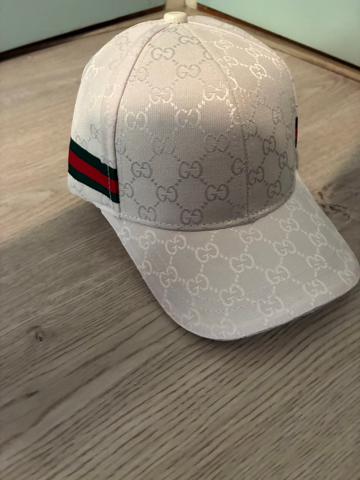 Witte Gucci pet - Nieuw wel nep € 25 vaste prijs, Verzenden, Nieuw, One size fits all, Pet
