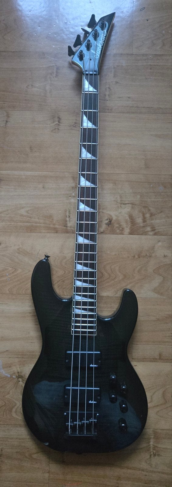Jackson JS3Q basgitaar, Muziek en Instrumenten, Ophalen, Gebruikt, Elektrisch