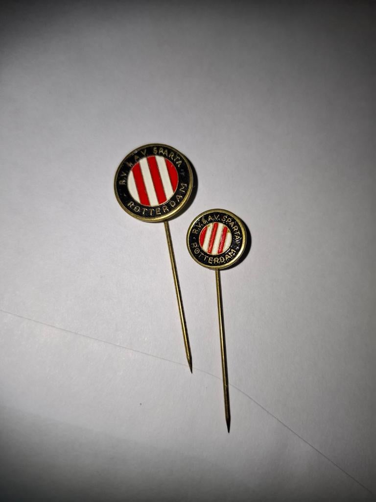 2 Speldjes R.V & A.V Sparta Rotterdam, Ophalen of Verzenden, Nieuw, Sport, Speldje of Pin