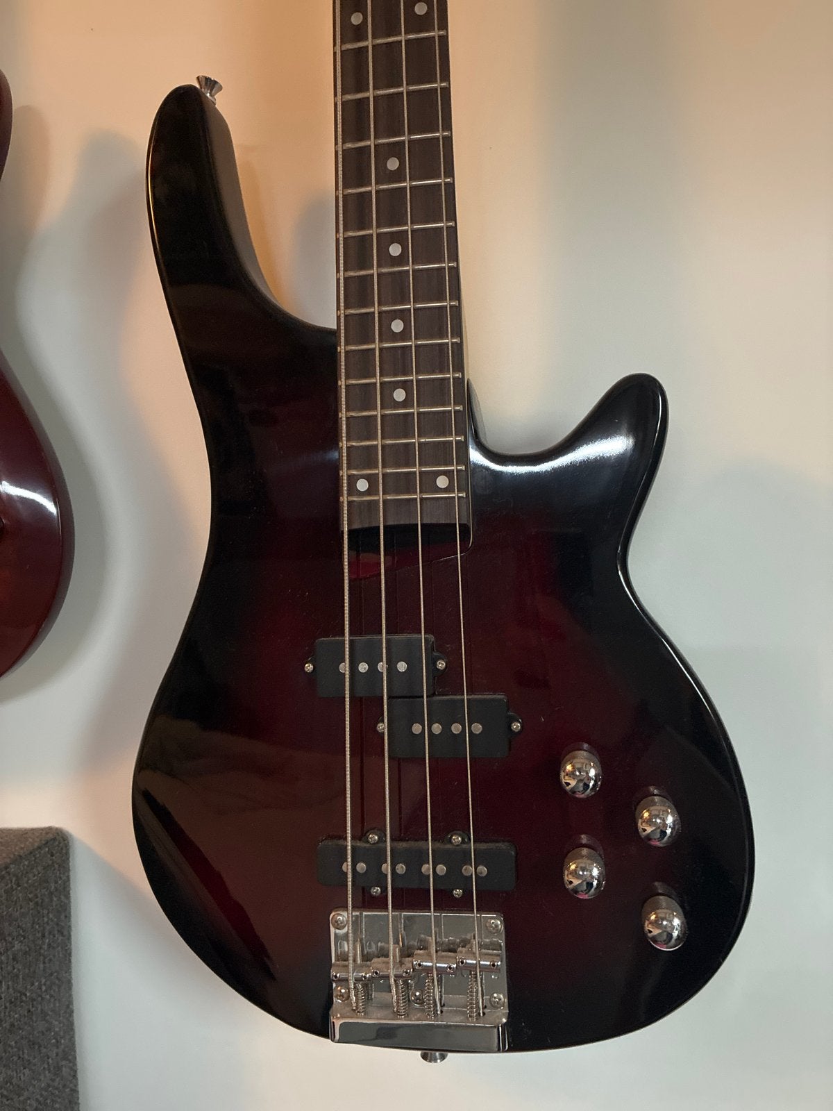 Basgitaar met versterker - Gear4Music, Ophalen, Gebruikt, Elektrisch