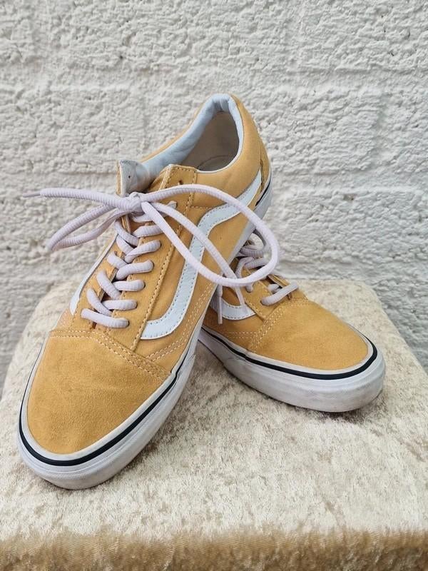 Vans Old Skool maat 40 – geel suède sneakers, Kleding | Dames, Schoenen, Ophalen of Verzenden, Zo goed als nieuw, Geel, Sneakers of Gympen
