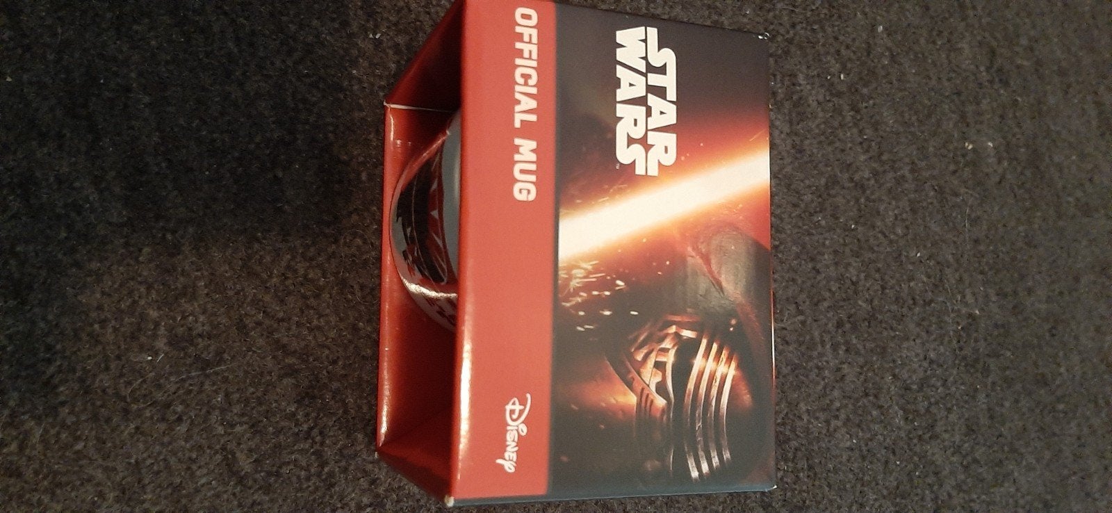 Nieuwe Disney Star Wars mok Kylo Ren, Verzamelen, Ophalen of Verzenden, Overige figuren, Nieuw, Servies
