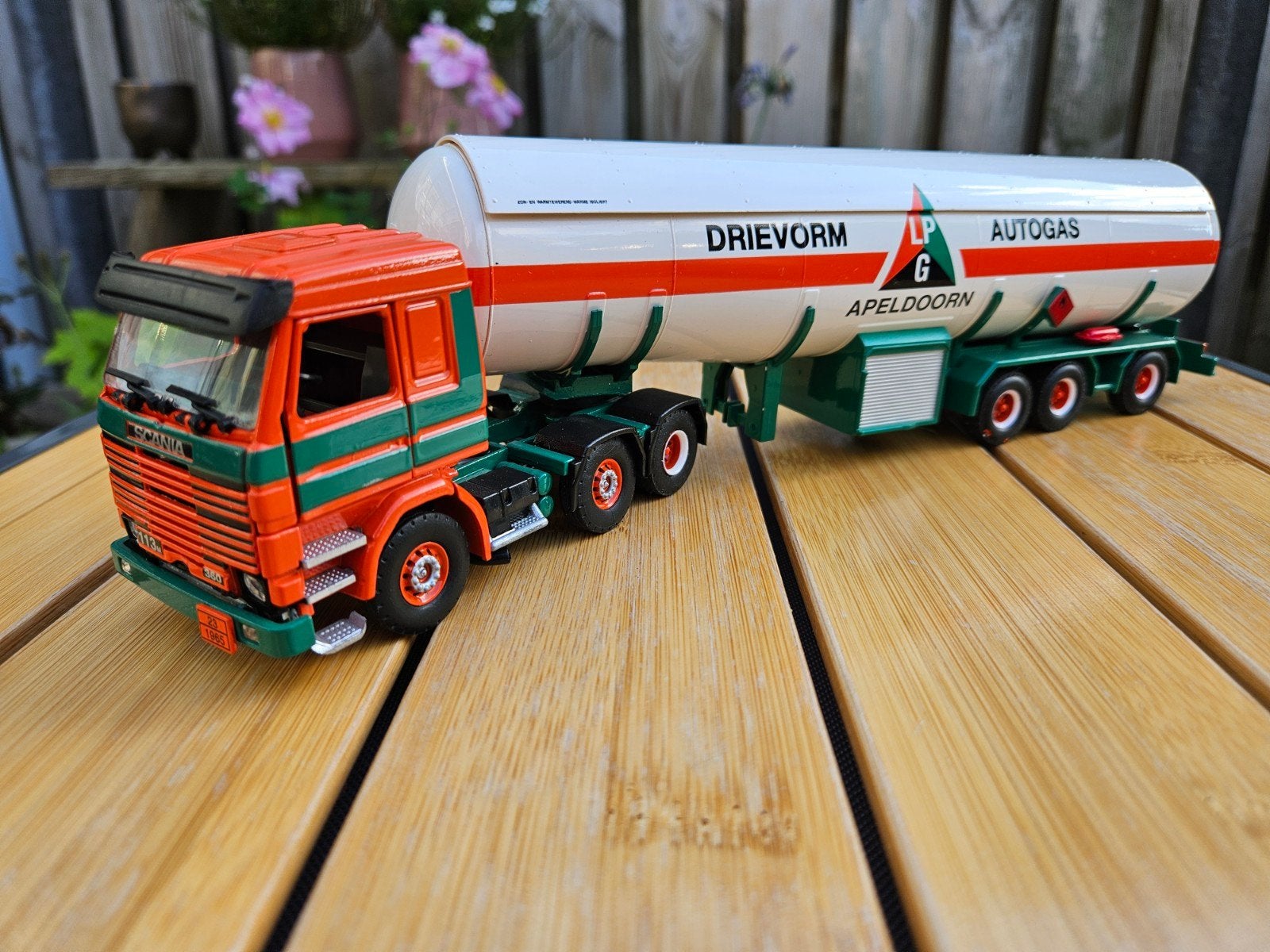 Tekno Scania 113M Drievorm Apeldoorn, Ophalen of Verzenden, Zo goed als nieuw, Bus of Vrachtwagen, Tekno