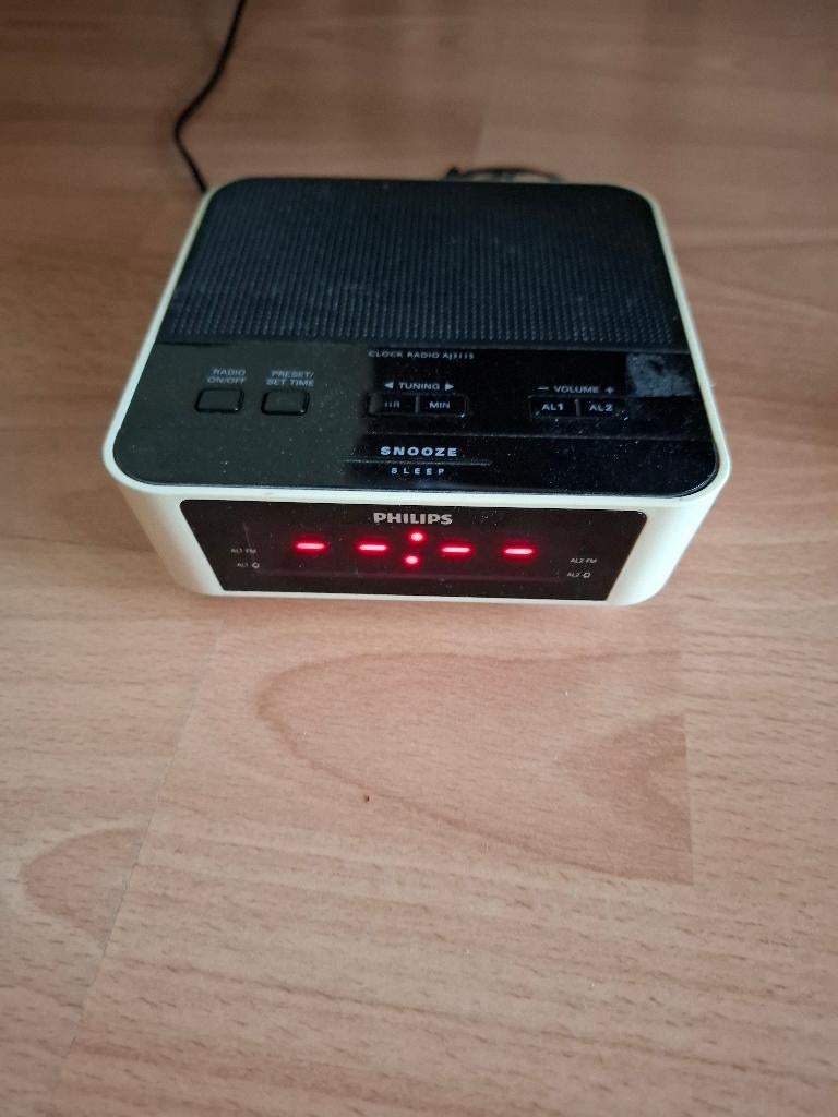 Philips Digitale klok met LED Scherm, Ophalen of Verzenden, Gebruikt, Digitaal, Wandklok