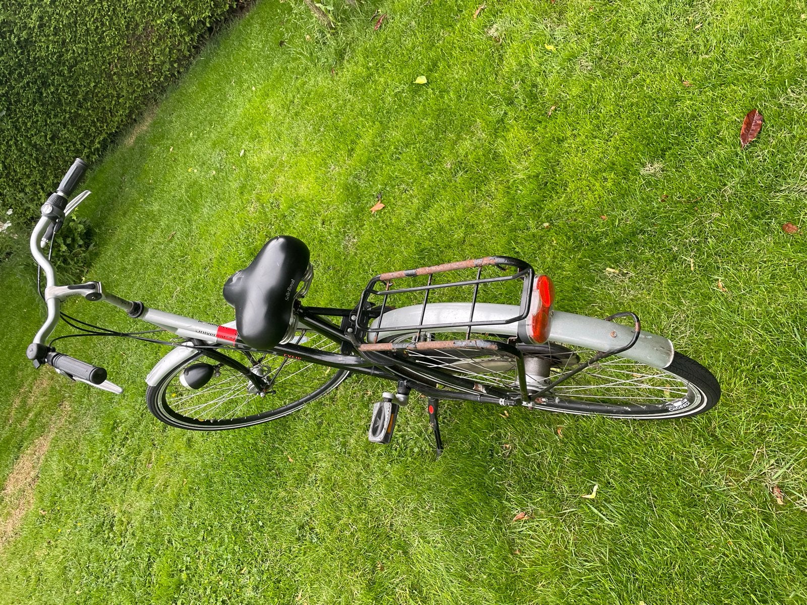 Nette damesfiets met lage instap en bagagedrager, Versnellingen, Trommelrem, Ophalen, Overige merken