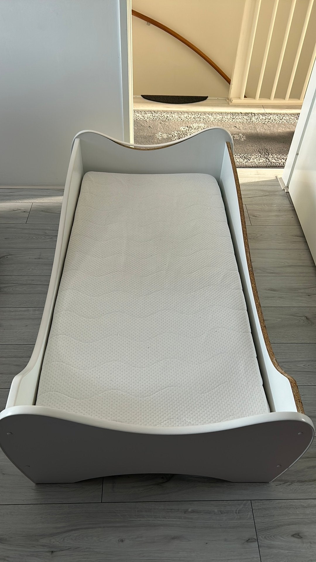 Stevig wit kinderbedje, Kinderen en Baby's, Ophalen, Gebruikt, 70 tot 85 cm, 140 tot 160 cm