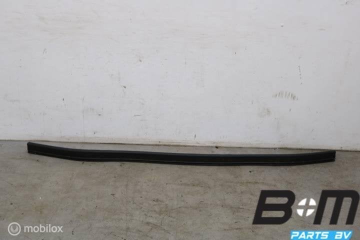 Paravan rubber Audi E-tron 4KE823723A, Gebruikt