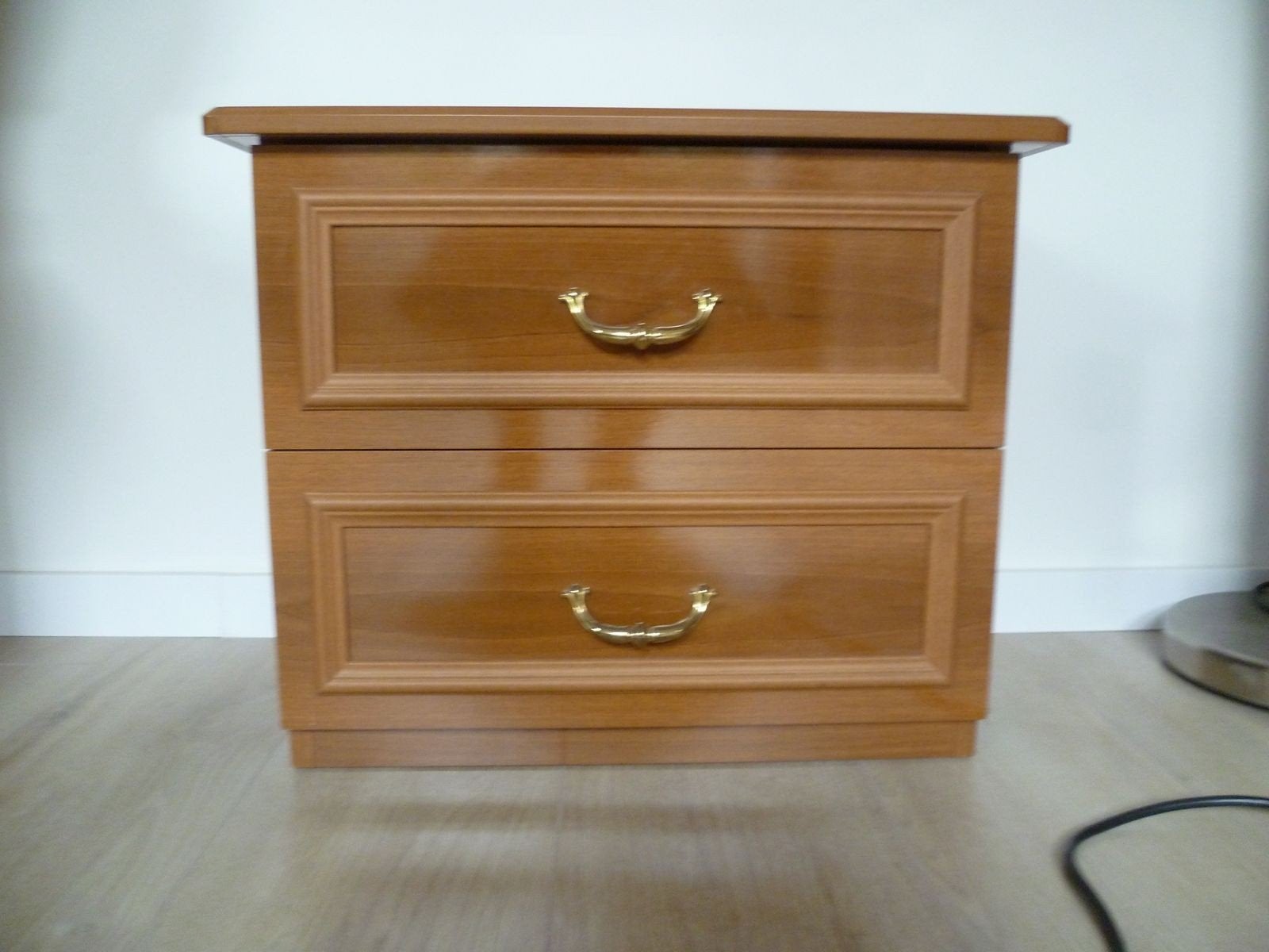 Nachtkastje met 2 lades - Hout, Huis en Inrichting, Slaapkamer | Nachtkastjes, Ophalen, Gebruikt, 45 tot 65 cm, Minder dan 55 cm