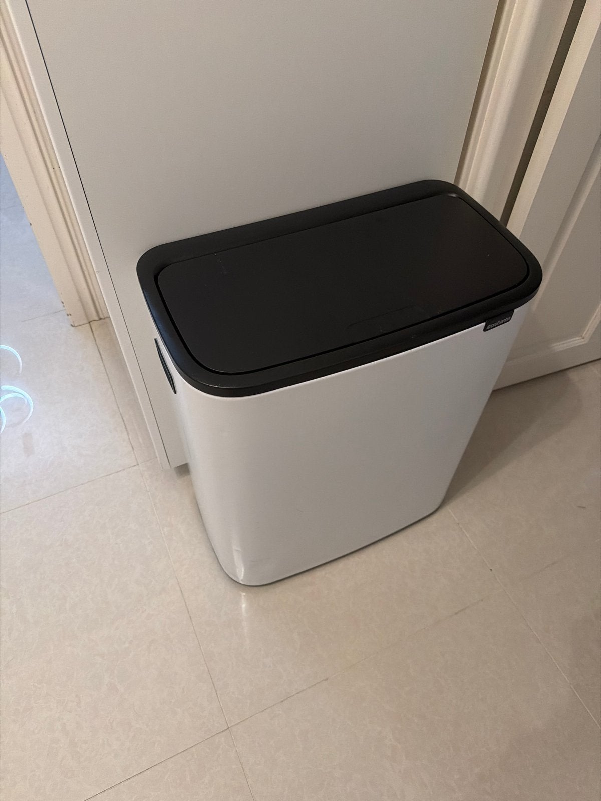 Brabantia Bo Touch Bin Prullenbak - Wit, 2x30L, Gebruikt, 40 liter of meer, Ophalen of Verzenden, 75 – 100