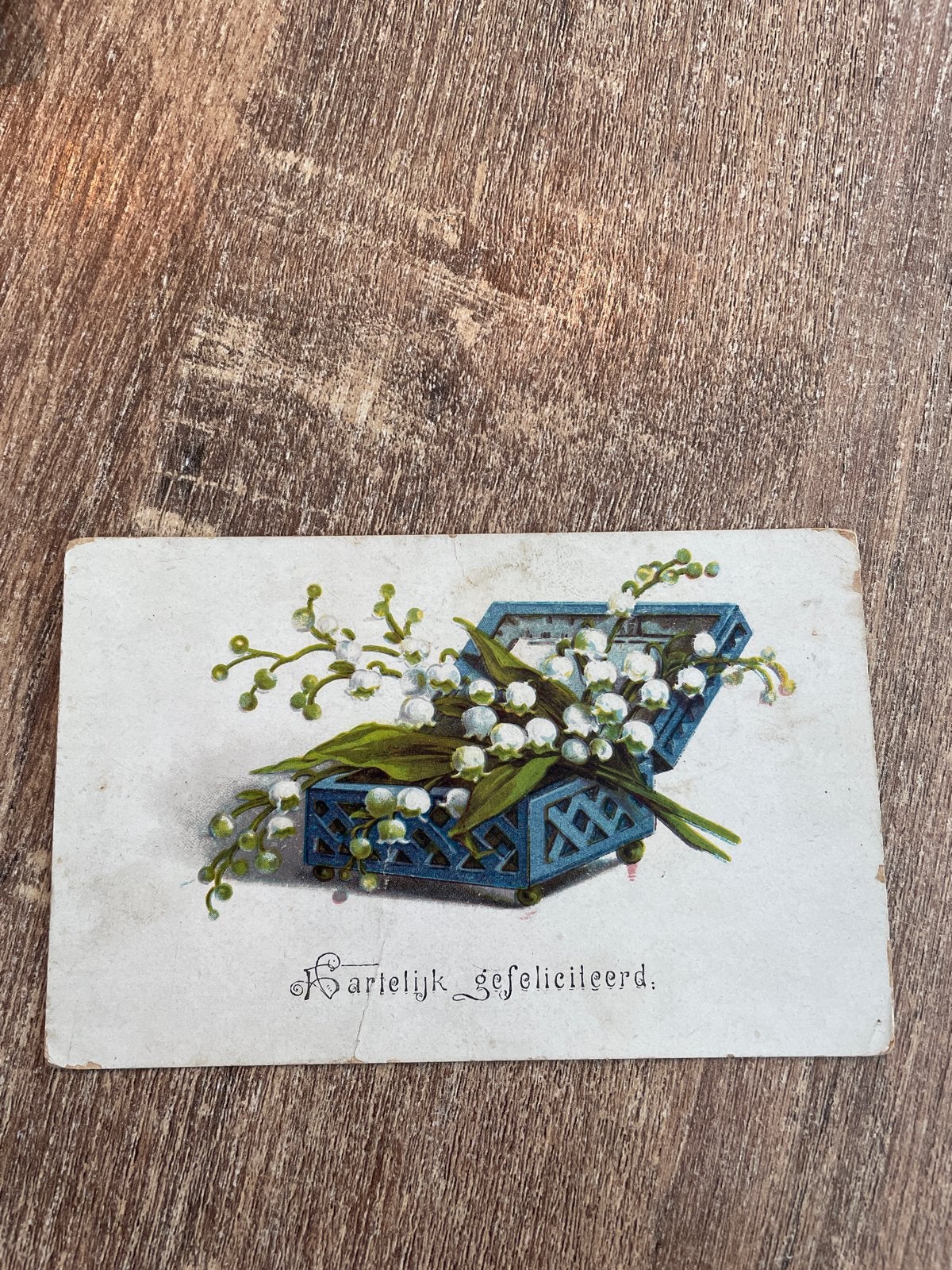 Oude ansichtkaart: Lelietjes-van-dalen, 'Hartelijk gefelicit, Verzamelen, Ophalen of Verzenden, 1920 tot 1940, Gelopen, Feest(dag)