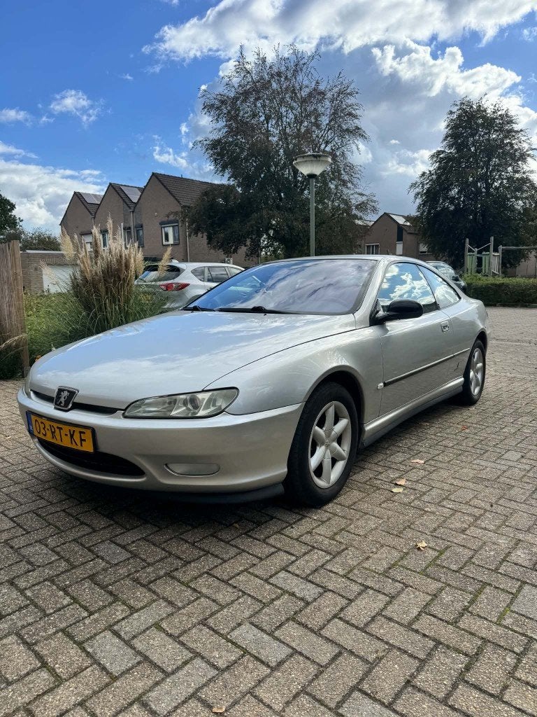 Peugeot 406 2.2 16V Coupe 2003 Grijs, Auto's, Voorwielaandrijving, 1334 kg, 2230 cc, 4 cilinders