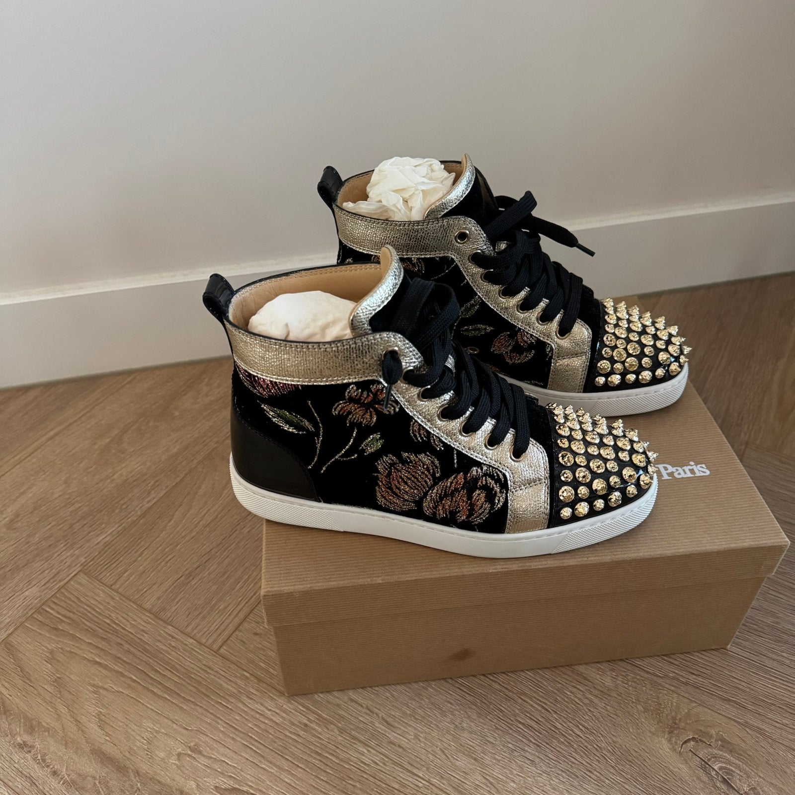 Christian Louboutin spikes sneakers, Zwart, Ophalen of Verzenden, Sneakers of Gympen, Zo goed als nieuw