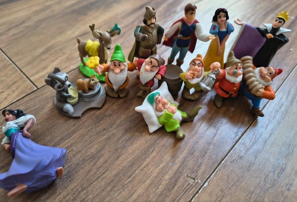 Mini Disney poppetjes Sneeuwwitje, dopey mist, Verzamelen, Disney, Ophalen of Verzenden, Sneeuwwitje of Doornroosje, Gebruikt