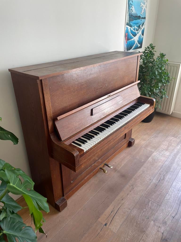 Steinbach piano (gratis meenemen), Muziek en Instrumenten, Piano's, Ophalen of Verzenden, Zo goed als nieuw