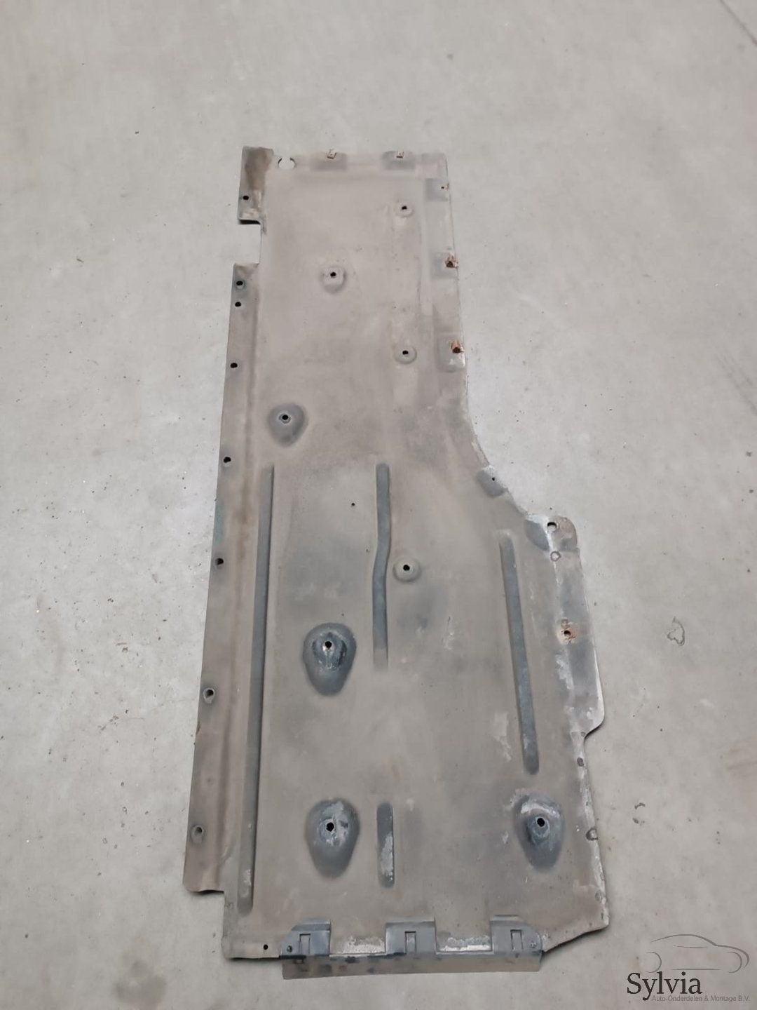 Bodemplaat onderplaat links lang kunstof BMW 3 / X1 serie E9, Gebruikt, -, -, Ophalen of Verzenden