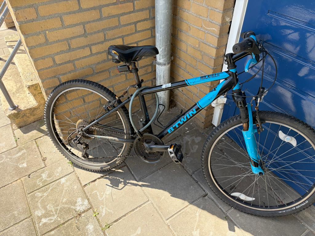 B’twin rockrider 24 inch mountainbike opknapper, Fietsen en Brommers, Fietsen | Mountainbikes en ATB, Minder dan 45 cm, Ophalen